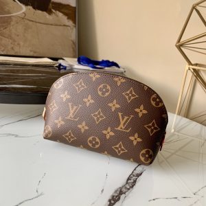 Louis Vuitton Pochette Cosmetique