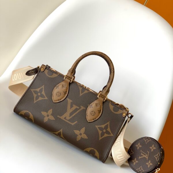 Veloria Aura Luxury Handbag M46653