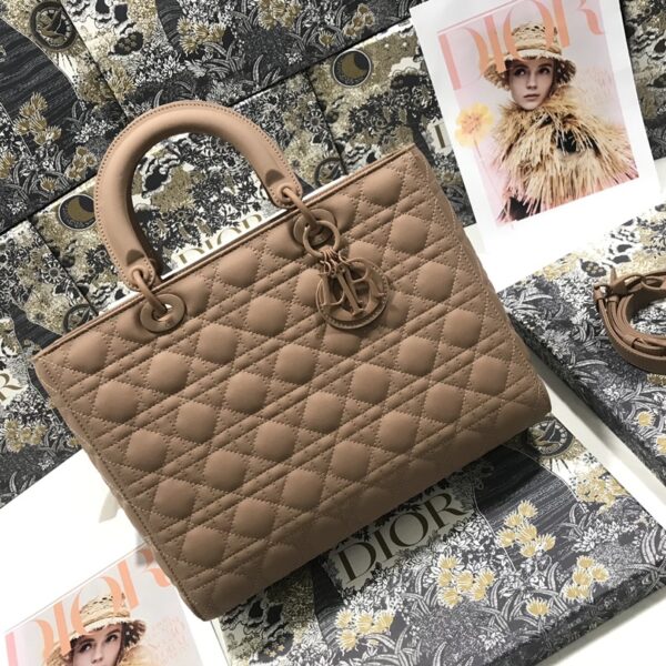 Elegant 7-Compartment Suede Cannage Style Flap Handbag for Women