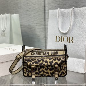 𝗗𝗜𝗢𝗥 𝗖𝗮𝗺𝗽 Leopard Print Messenger Bag