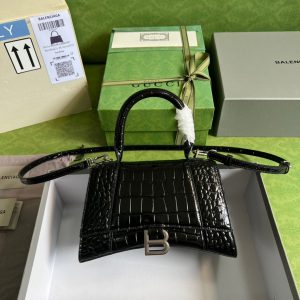 ‼️First release online: BALENCIAGA × GUCCI collaboration‼️