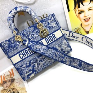 ❤️❤️Lady D-Lite Seven-Square Embroidered Tiger in a vibrant blue hue