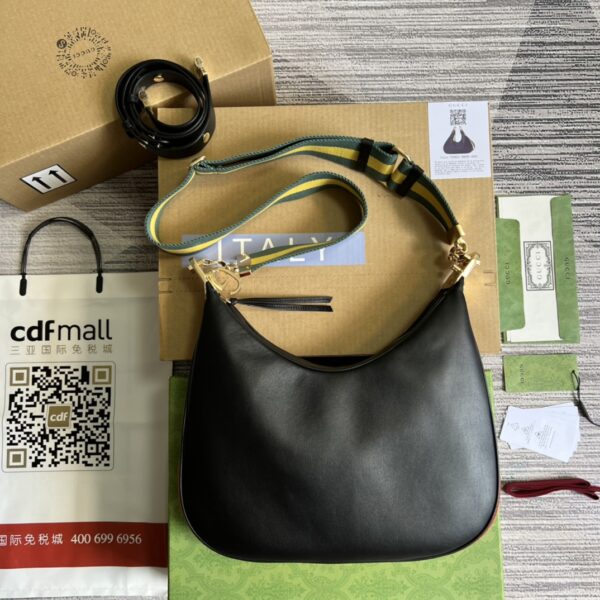Gucci Attache Luxe Grande Shoulder Bag