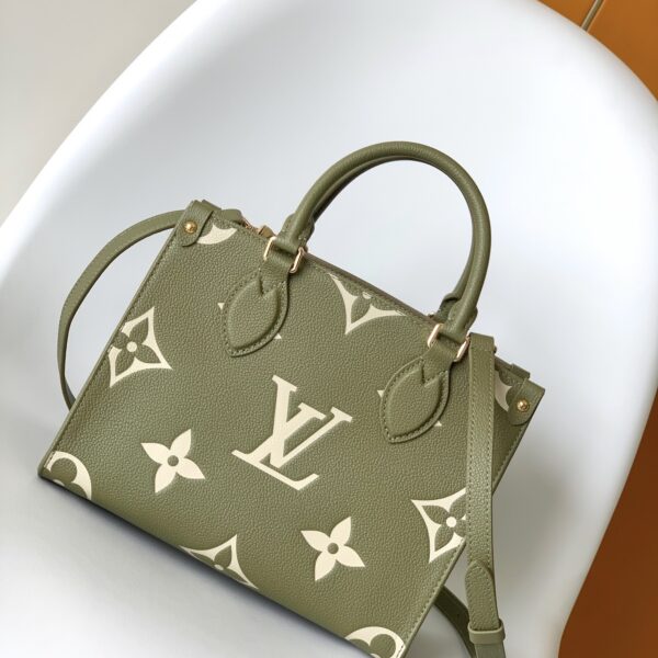 Exclusive Real Shot – Premium Green M46647 Designer-Inspired Luxury Handbag