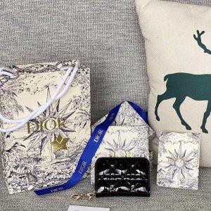 Elegant Patent Leather Luxury Style Small Shoulder Bag for Women