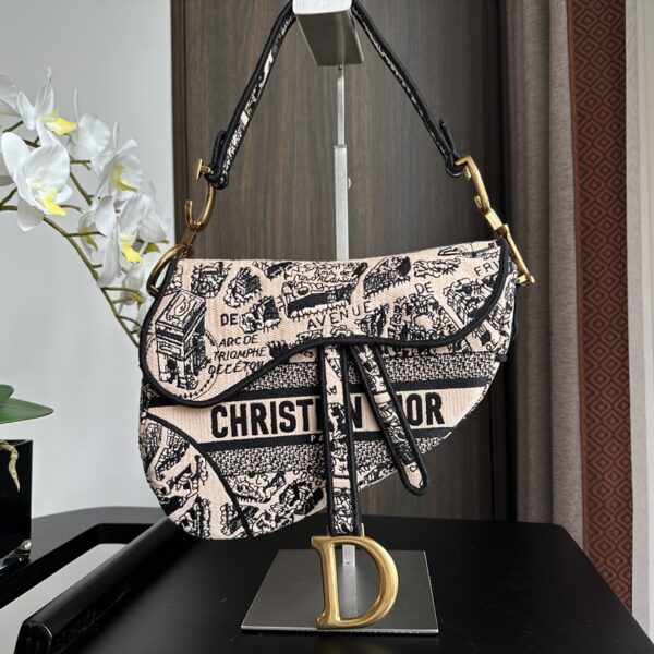 Apricot Map Embroidered Chunky Knit Saddle Bag – Premium Handmade Style Shoulder Bag for Women