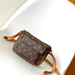 M51165 Premium Small Square Shoulder Bag for Women – Elegant Compact Handbag