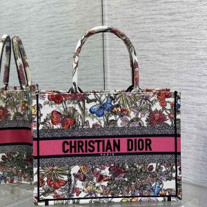 ❤️The latest butterfly series medium tote bag🦋