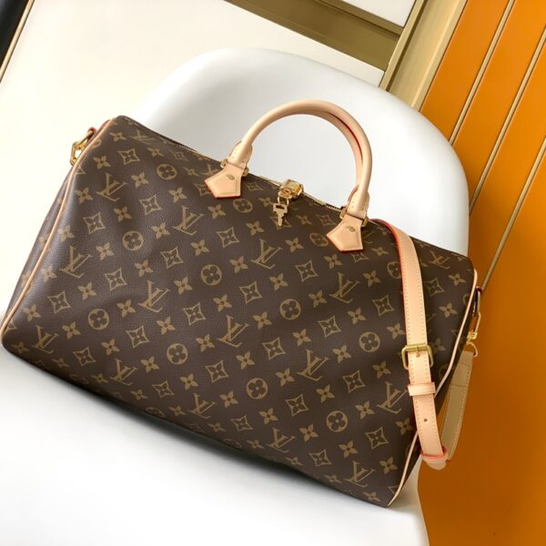 M41110 Large Travel-Style Women’s Handbag – Elegant Everyday Carry Tote Bag
