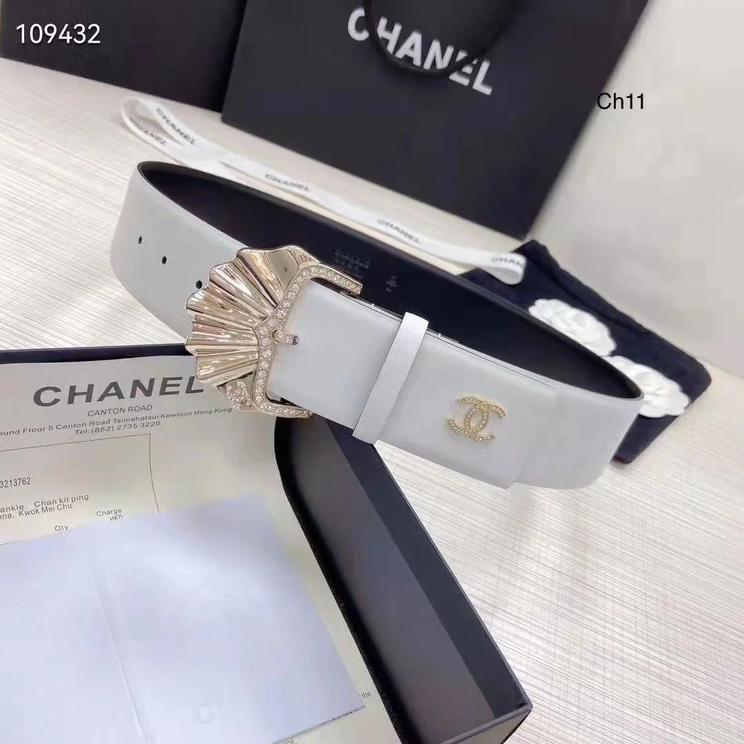 Chanel Leather Buckel Belt