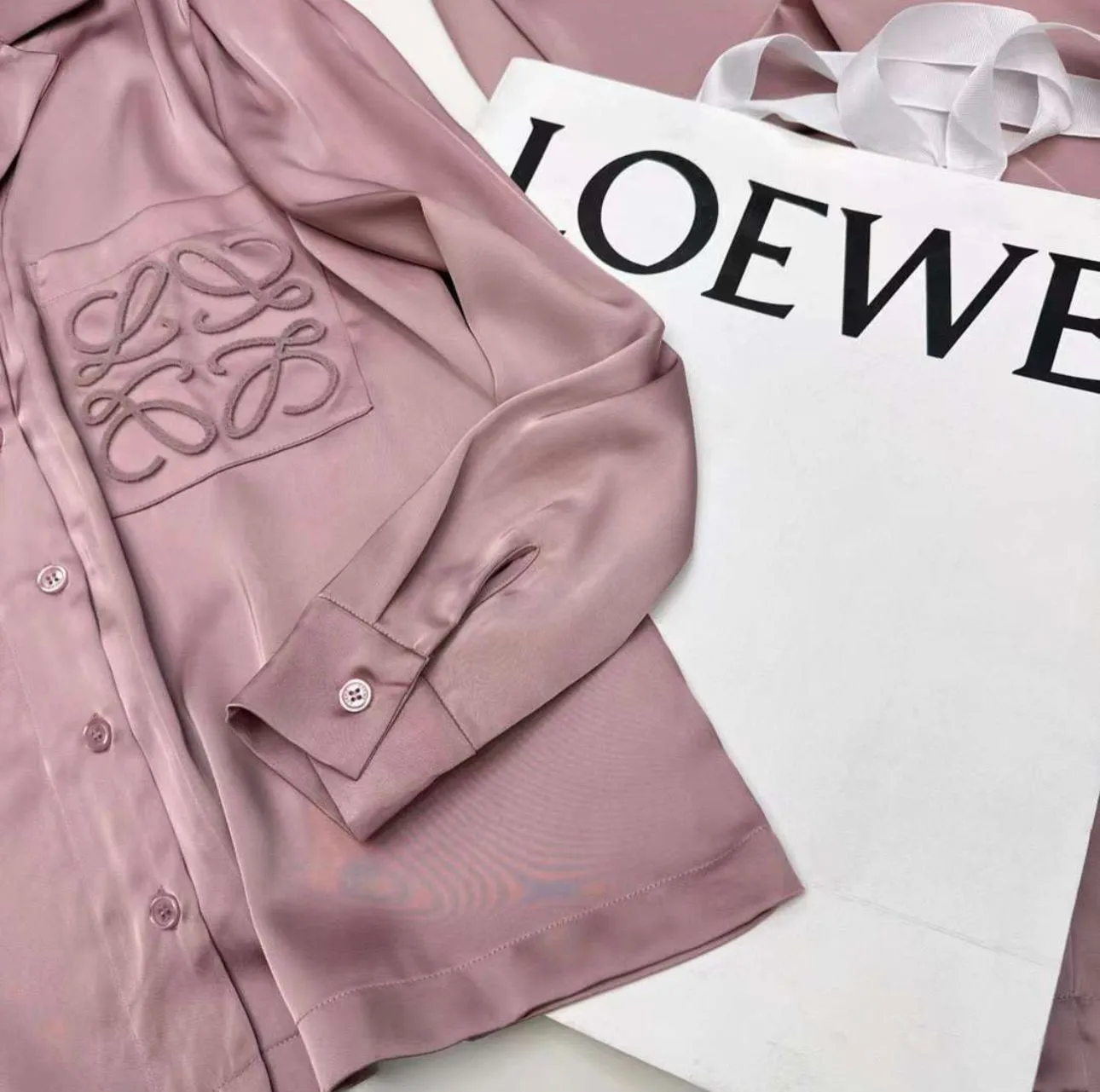 Loewe Silk Long Sleeved Pajamas Cardigan Two Piece Suit - Image 2