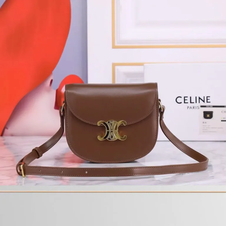 Celine Triomphe Leather Saddle Shoulder Bag - Image 2