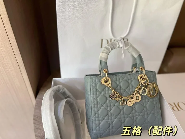 Dior Medium Grained Calfskin Cannage Bag - Image 3