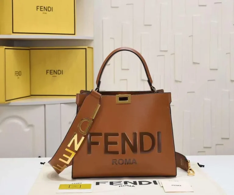 Fendi Sunshine Shopper Leather Tote Bag - Image 4