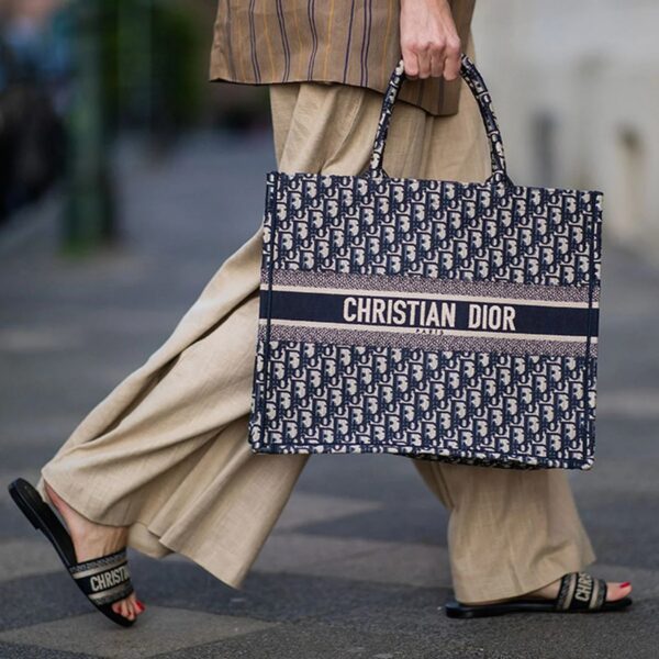 Tote
